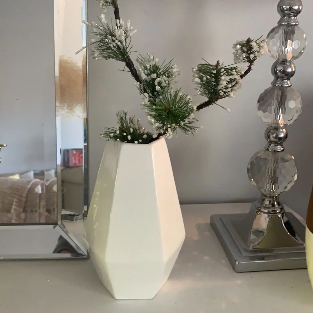 White ceramic mid century modern vase‎ home decor minimalist art decor hexagon